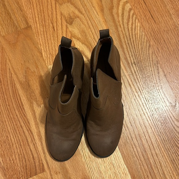 Brown booties - Picture 2 of 6